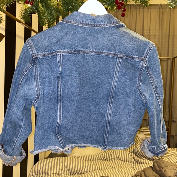 Victoria’s Secret PINK Cropped Jean Jacket - Picture 5 of 5